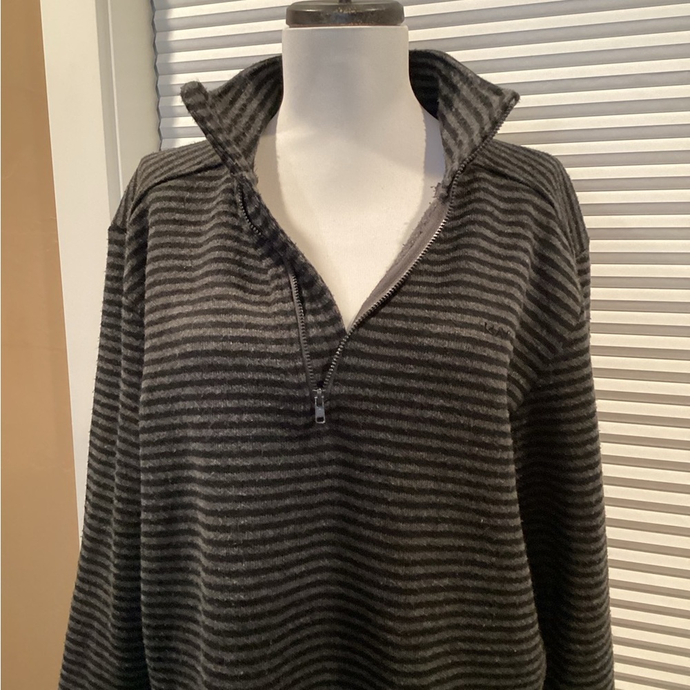 Kavu Men's Black and Gray Striped Zip-Up Sweater